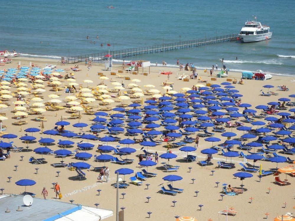 Hotel Grand Meeting Rimini Exteriér fotografie